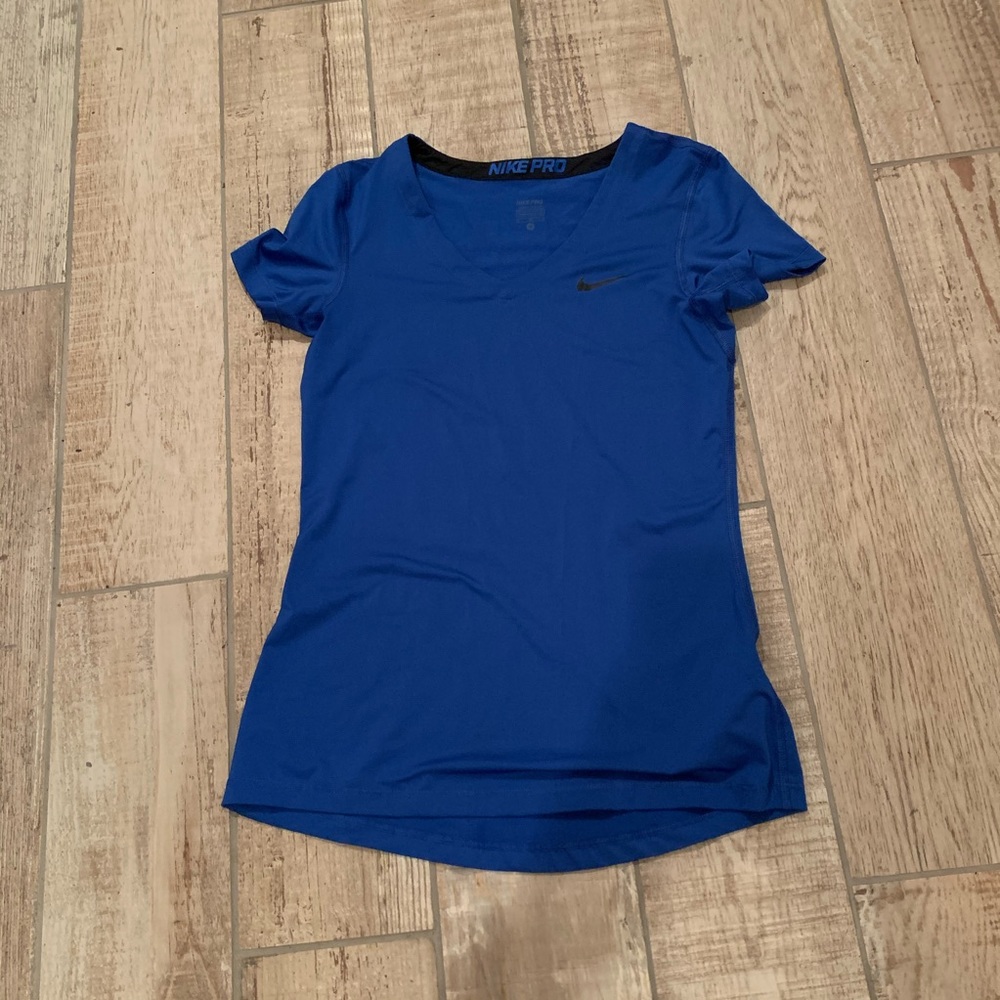 Nike Dryfit V neck, Medium